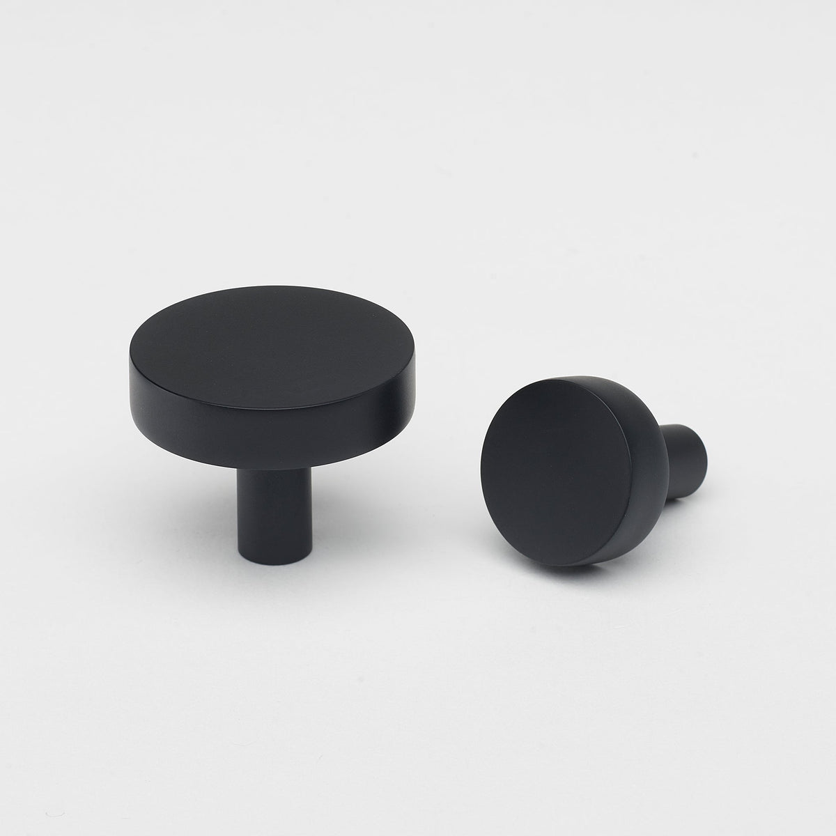 Ascot Knob Black — view 1