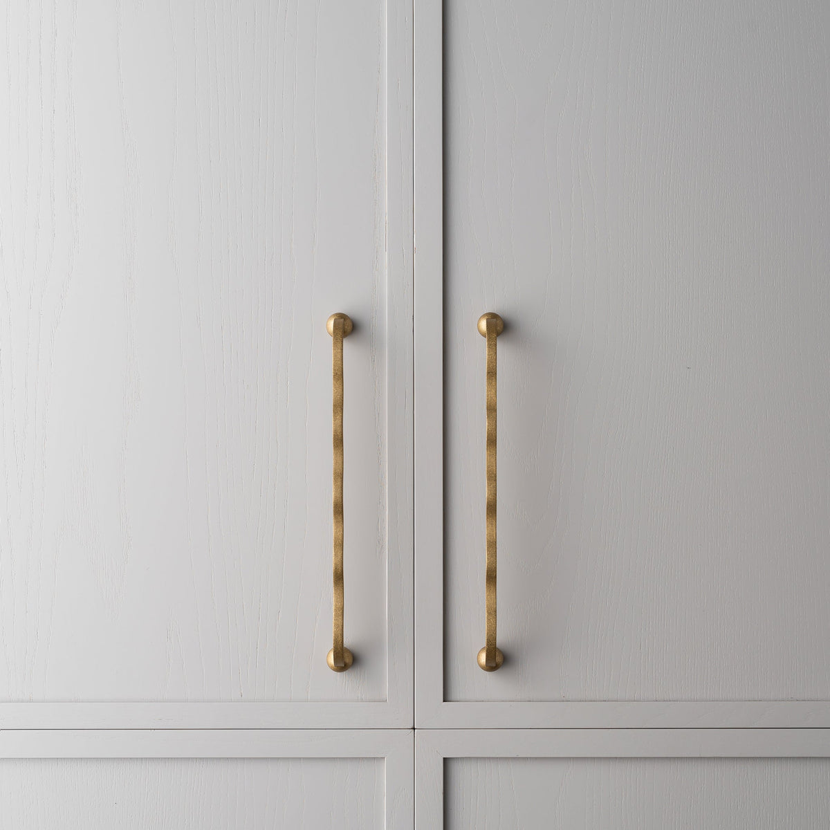 Capri Pull Tumbled Brass — view 9