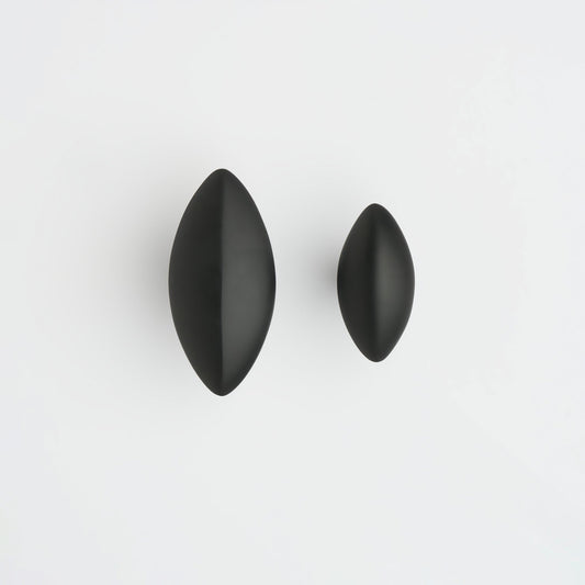 Almond Knob Black — view 1