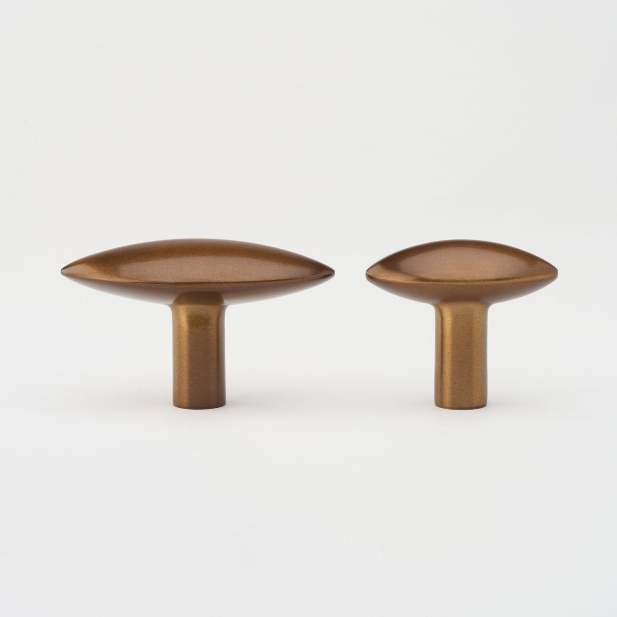 Almond Knob Bronze — view 5