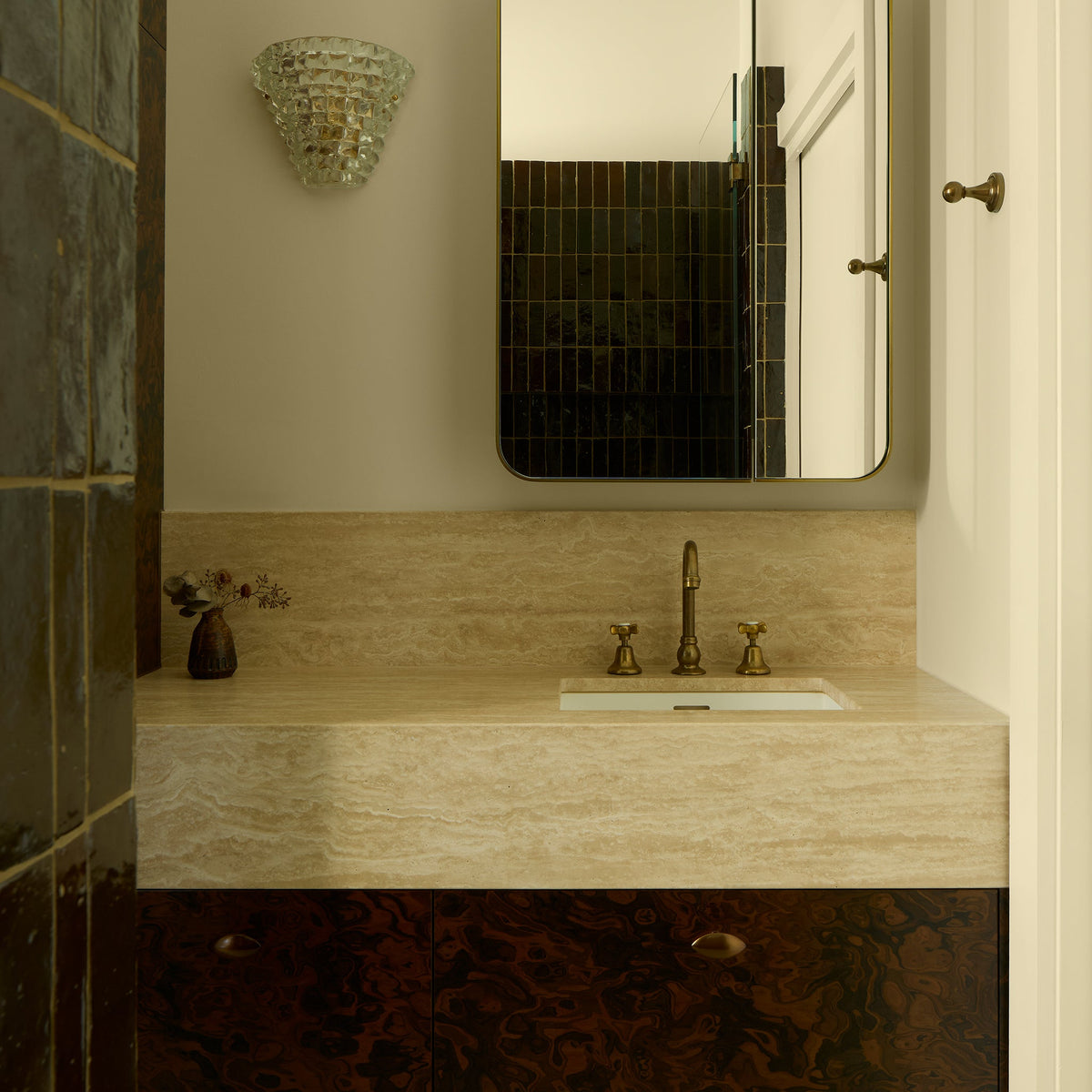 Almond Knob White — view 3