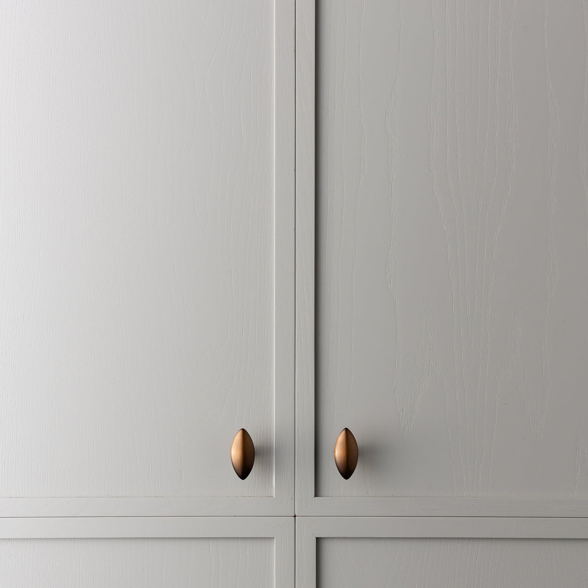 Almond Knob Bronze — view 7