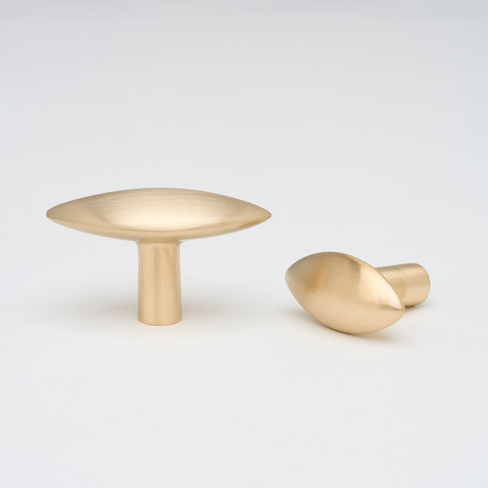 Almond Knob Live Brass — view 4