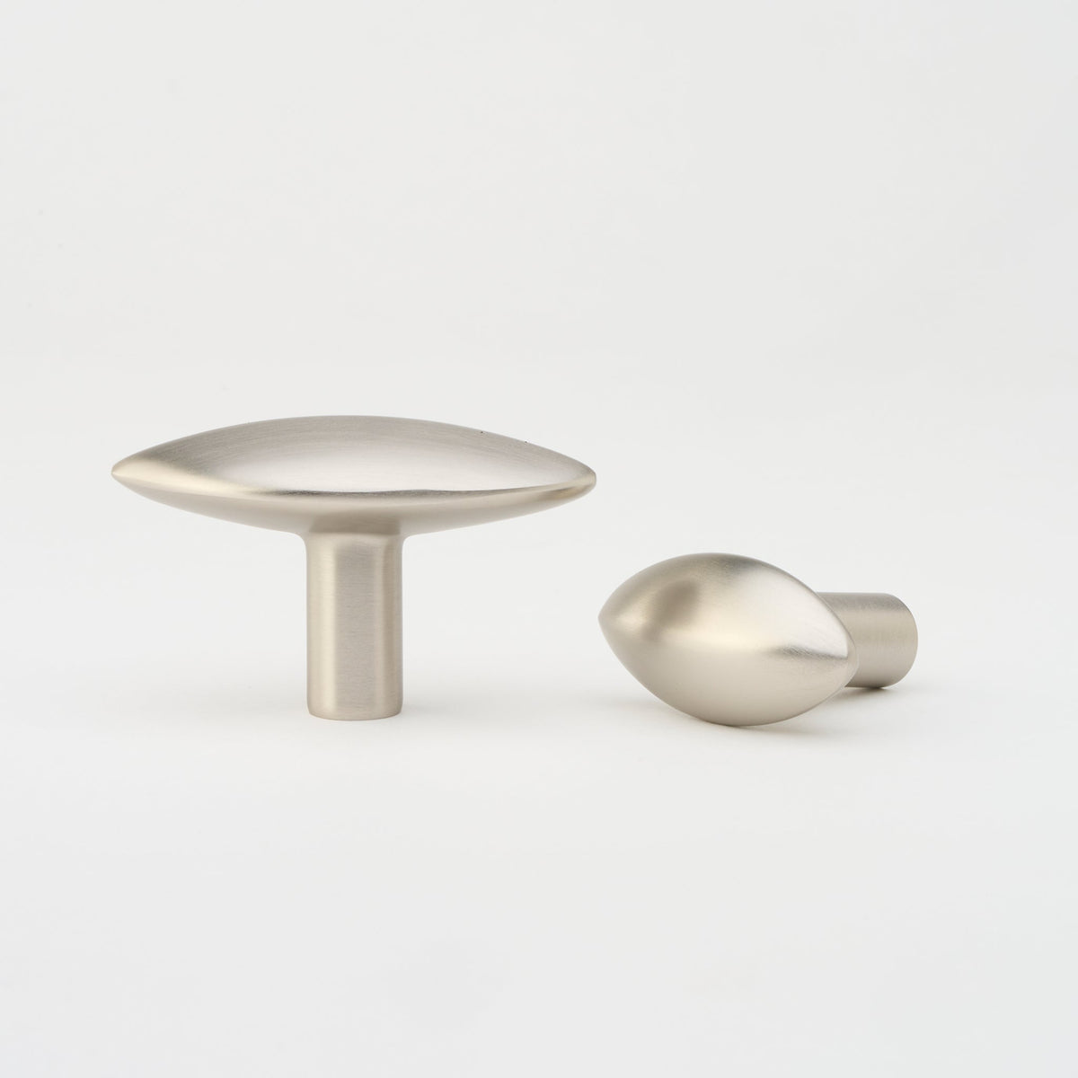 Almond Knob Nickel — view 4