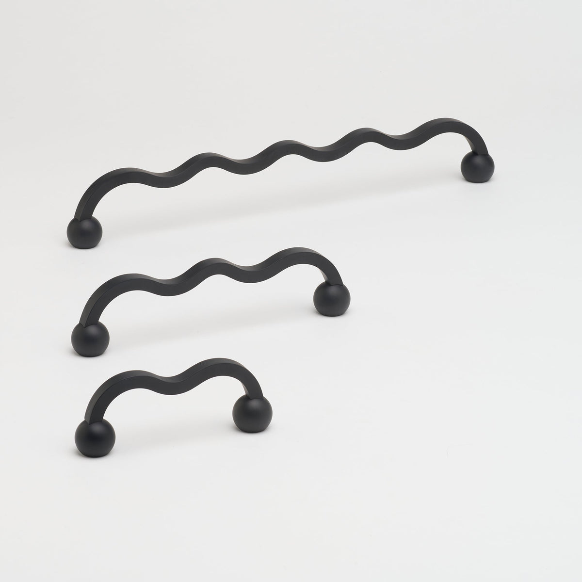 Capri Pull Black — view 1