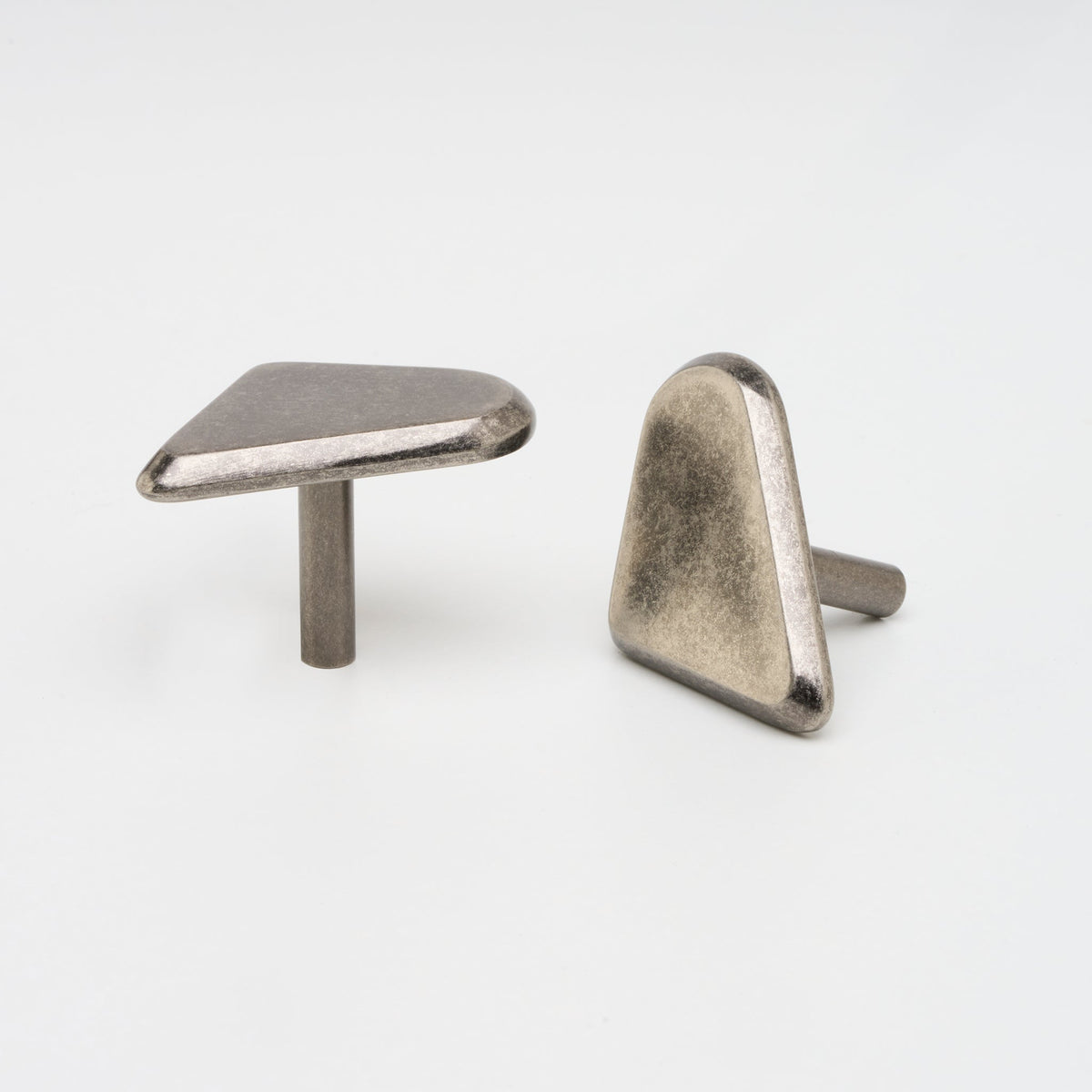 Outline_C Knob Tumbled Nickel — view 1