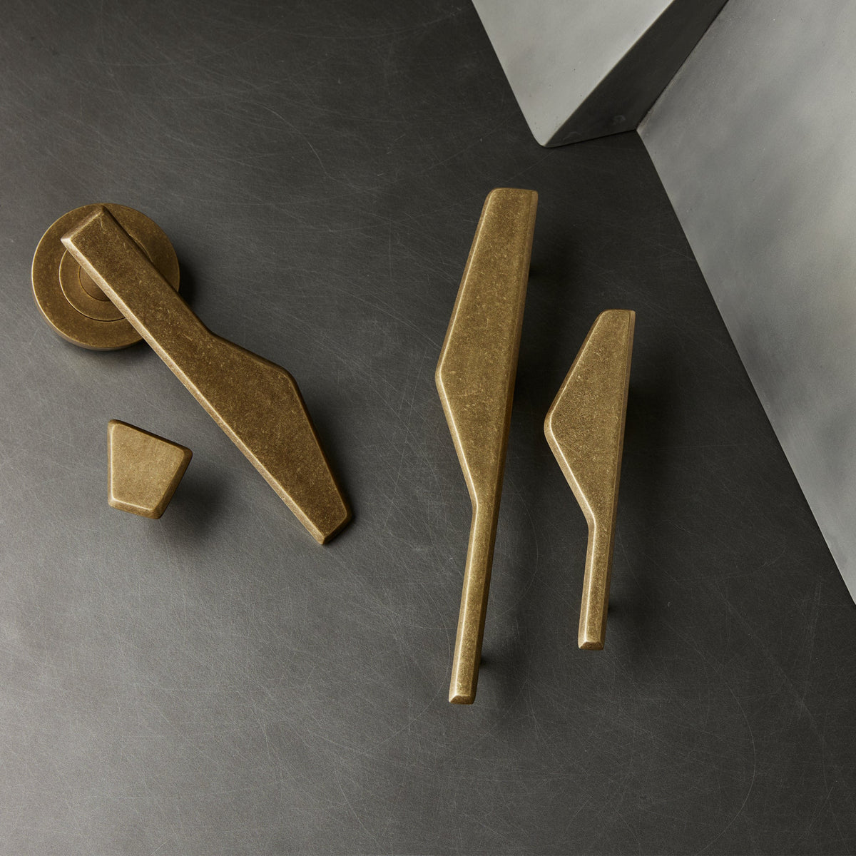 Outline_C Lever Tumbled Brass — view 2