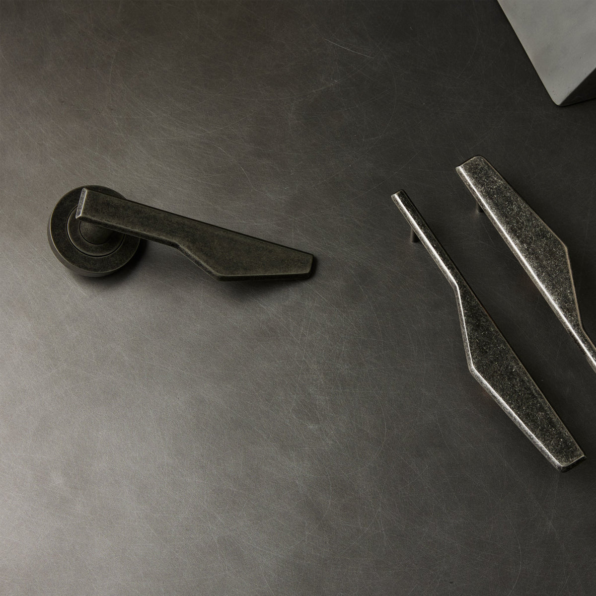 Outline_C Lever Tumbled Nickel — view 4