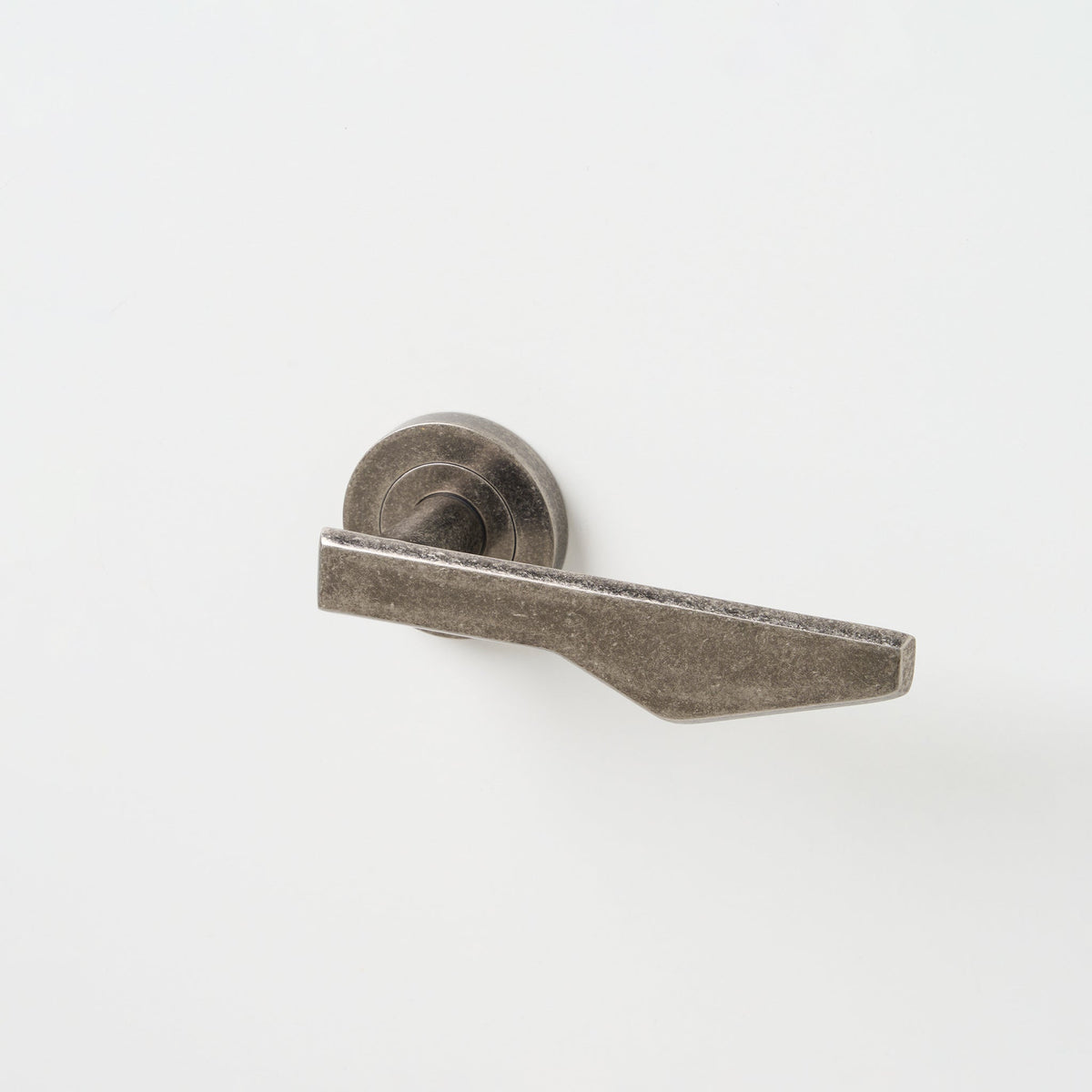 Outline_C Lever Tumbled Nickel — view 1