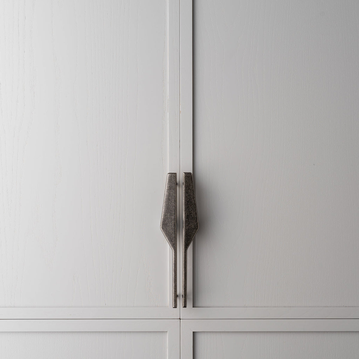 Outline_C Handle Tumbled Nickel — view 11