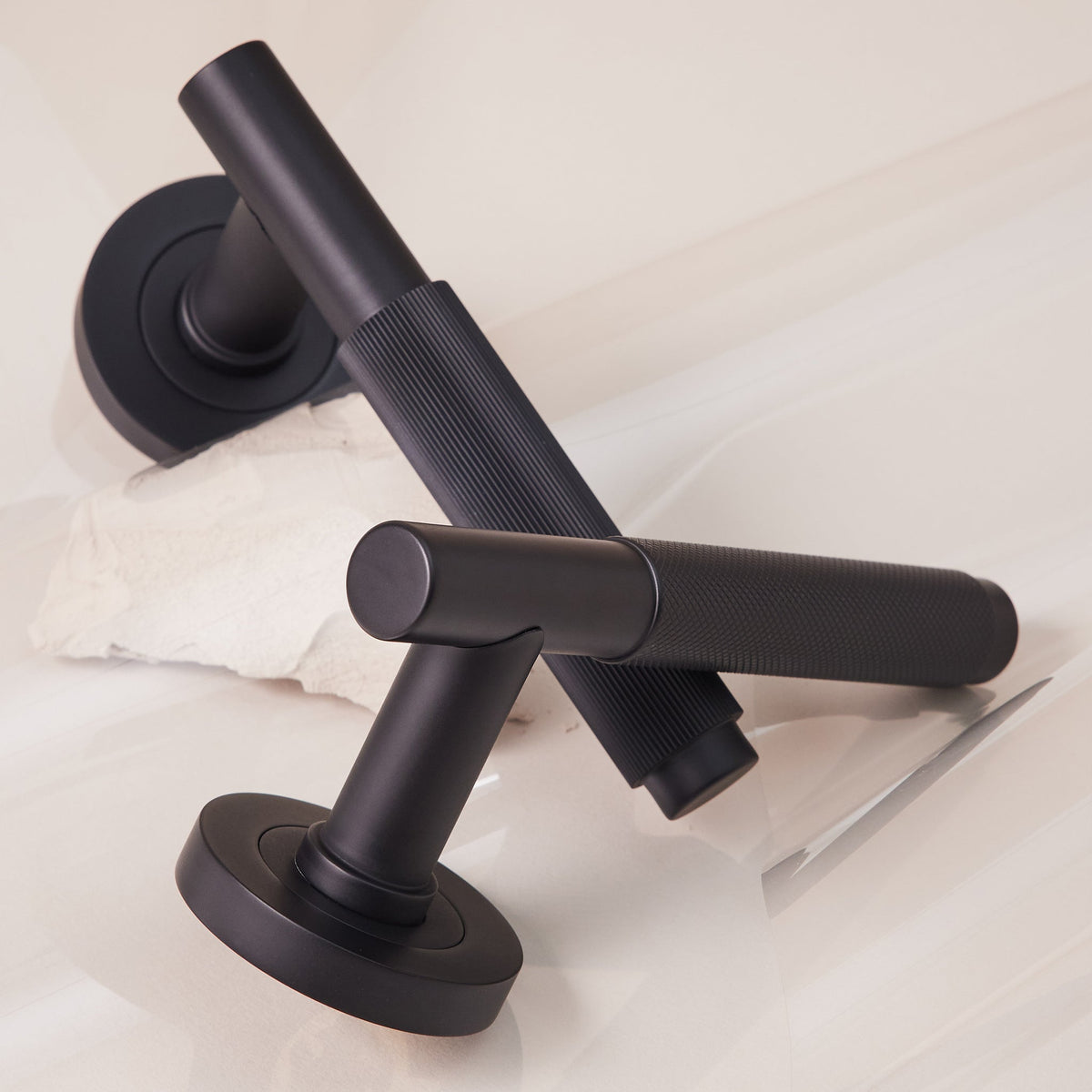 Linear Lever Black — view 4