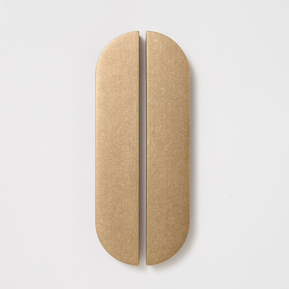 Isla Pull Tumbled Brass XL — view 1