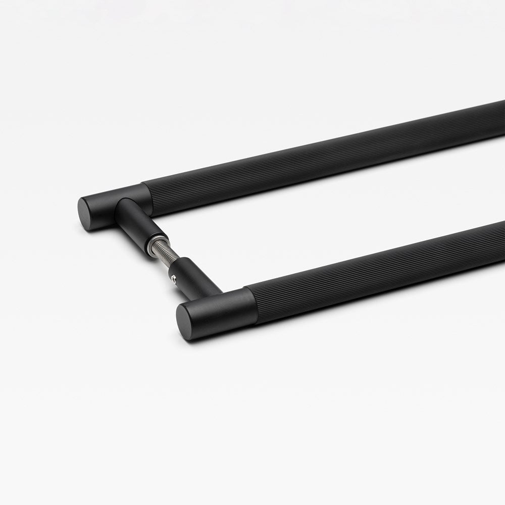Linear Entry Pull Black Small — view 2