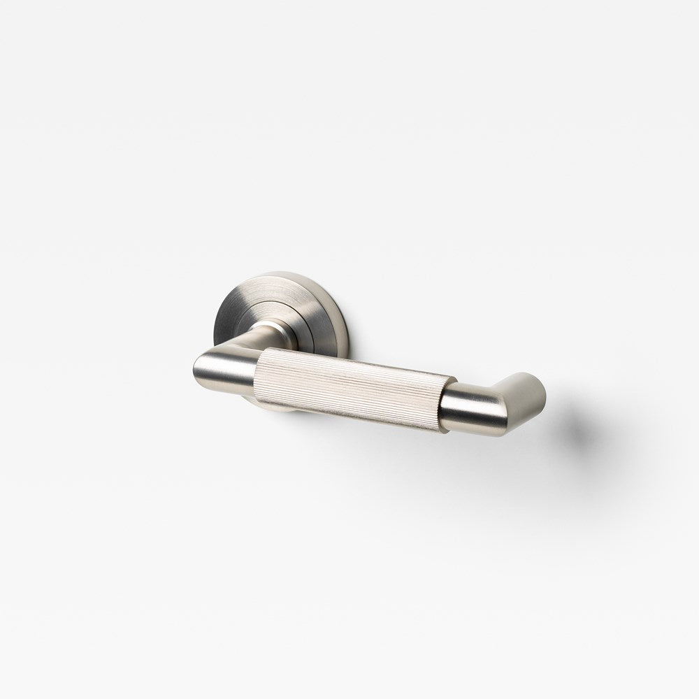 Linear Return Lever Nickel — view 1