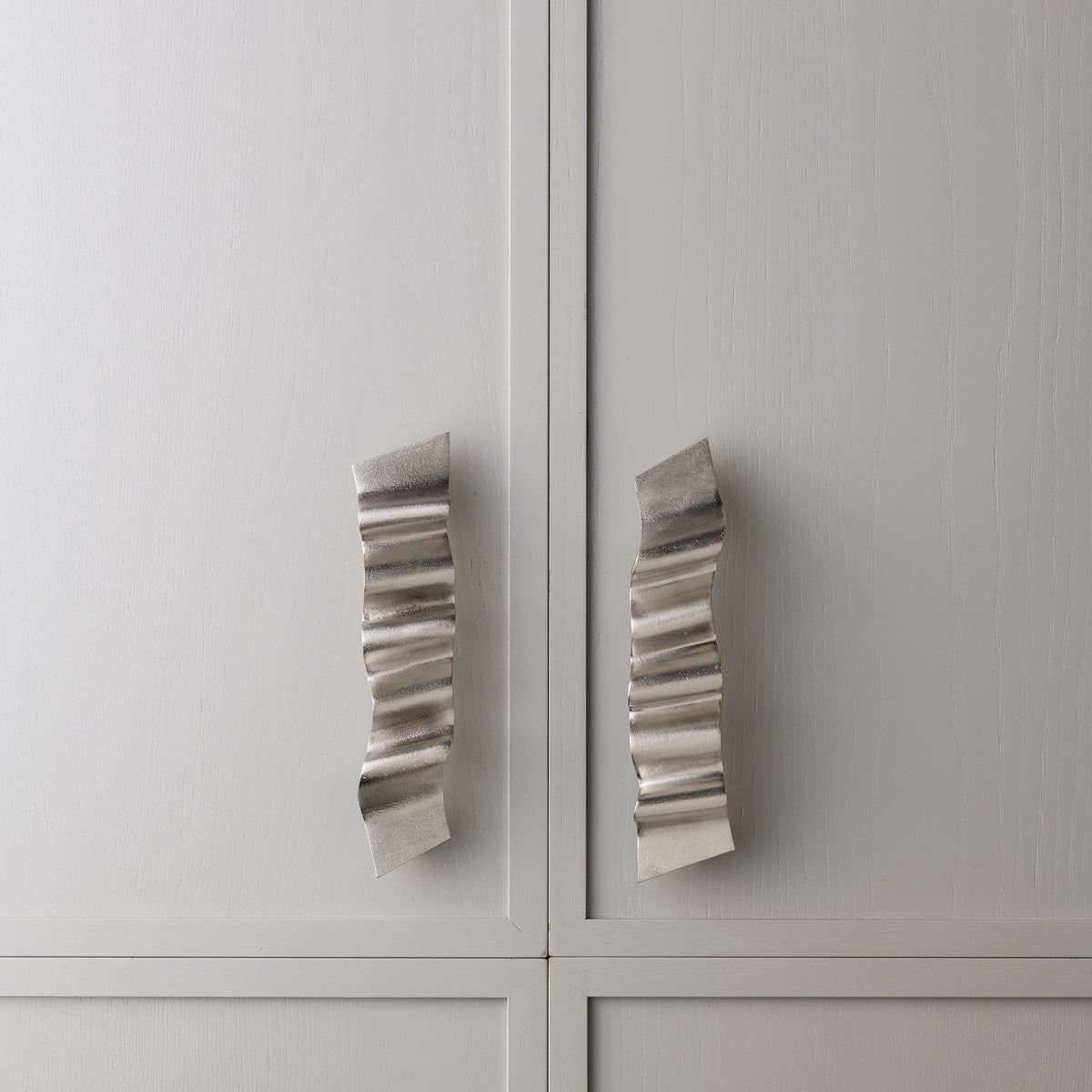 Lucia Pull Pewter — view 8