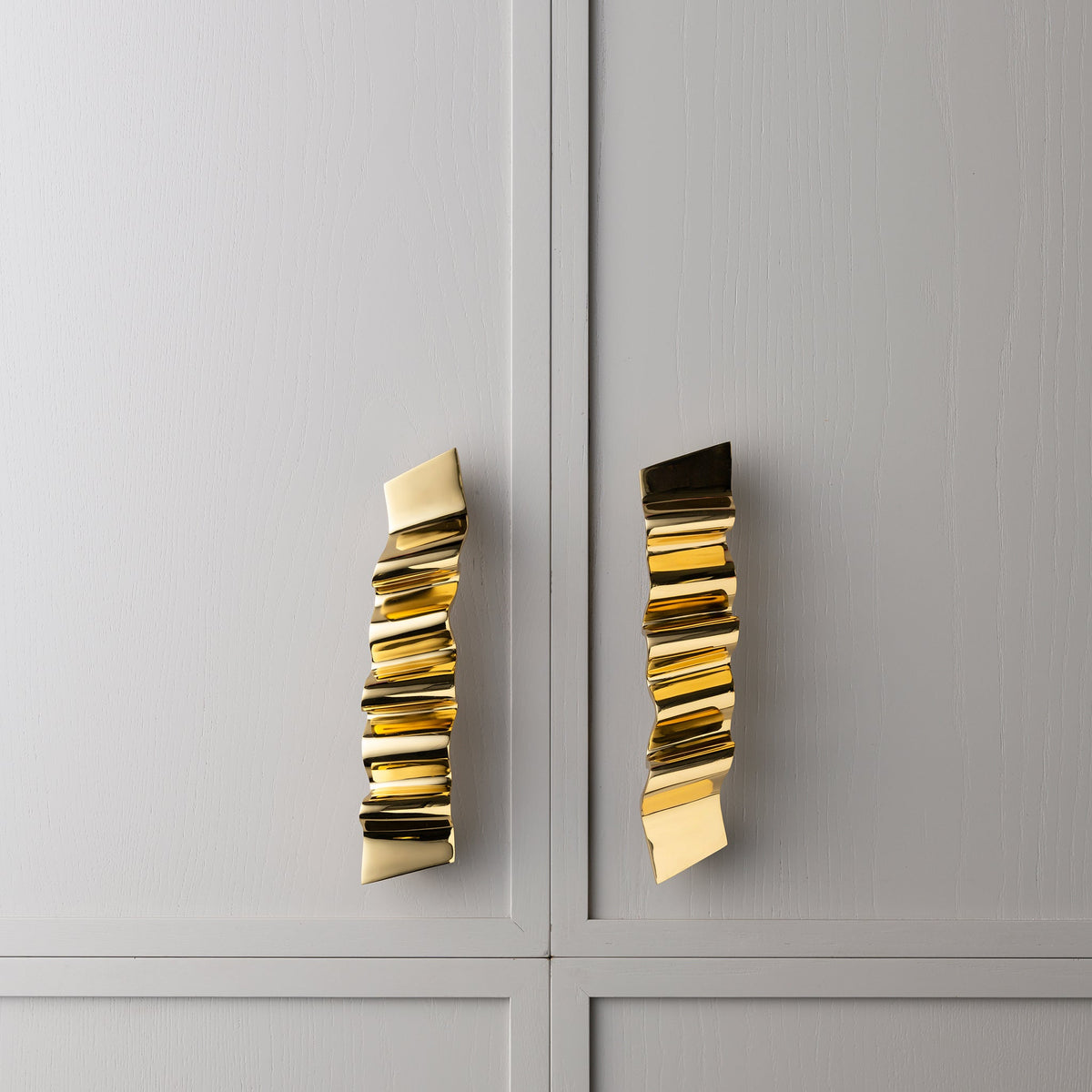 Lucia Pull Polished Brass — view 8