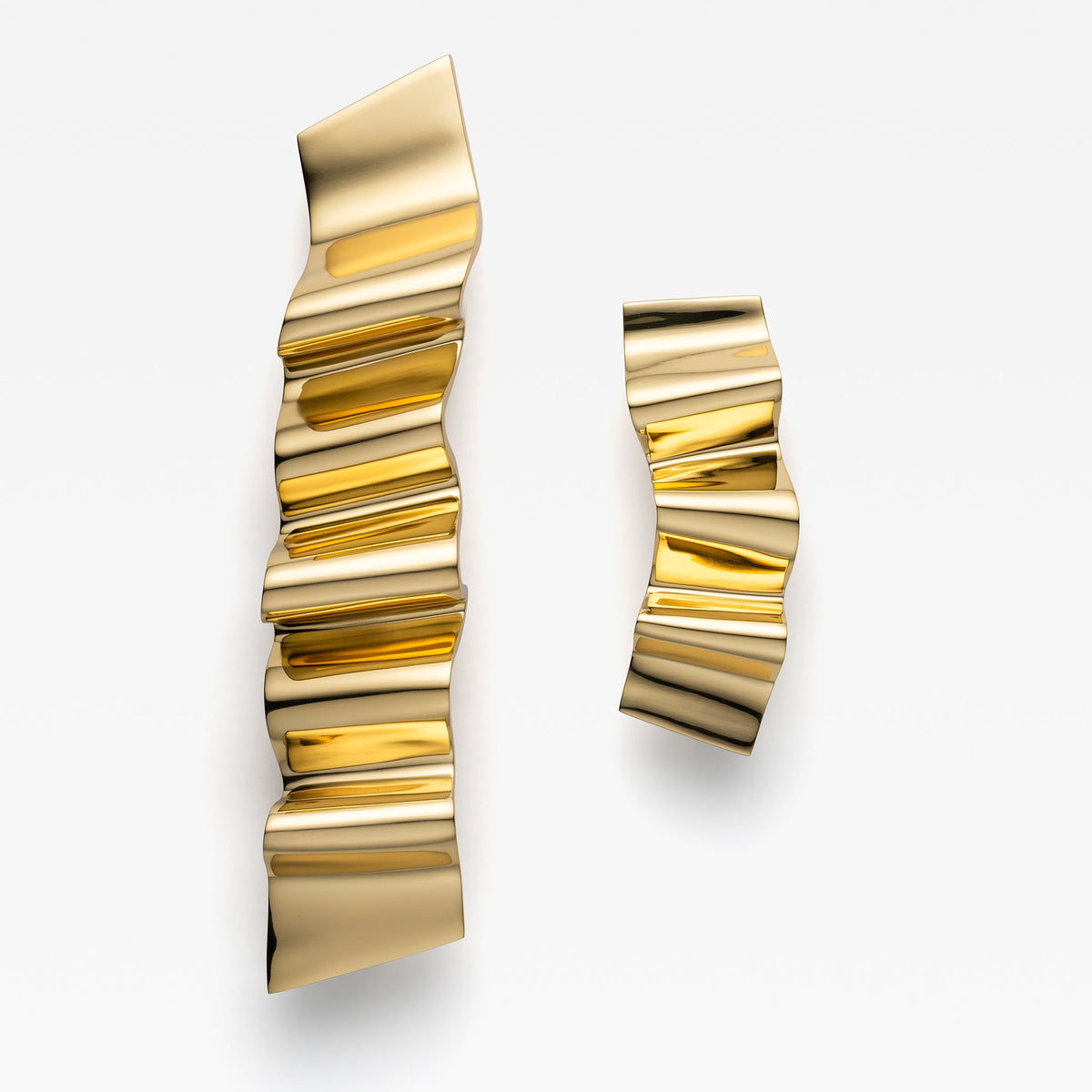 Lucia Pull Polished Brass — view 1
