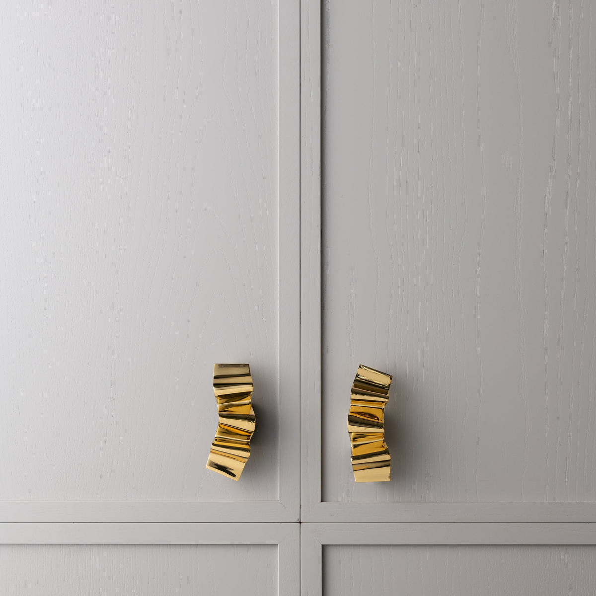 Lucia Pull Polished Brass — view 7