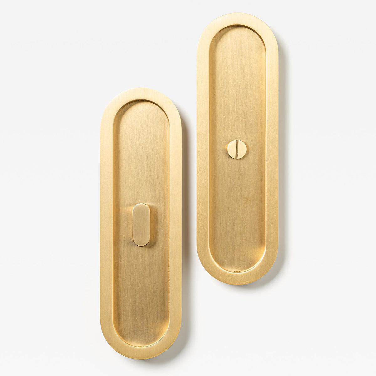 Oval Flush Pull Privacy Brass — view 1