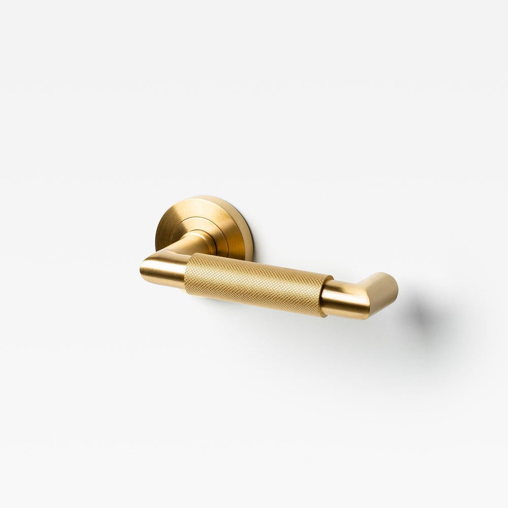 Kintore Return Lever Brass — view 1
