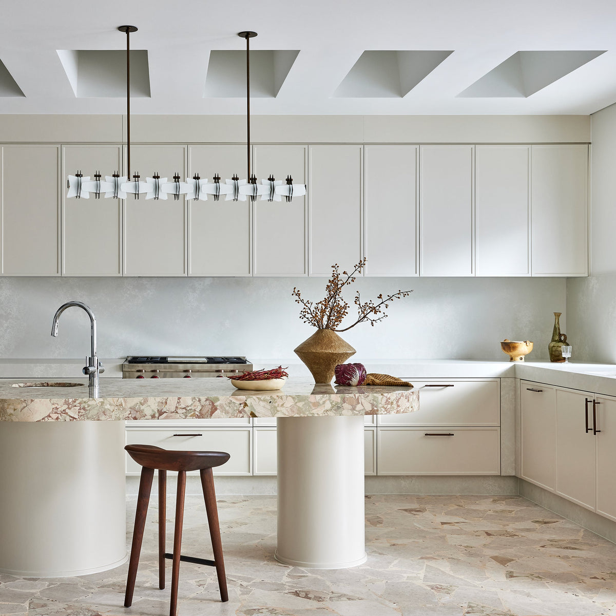 Linear Pull White — view 3
