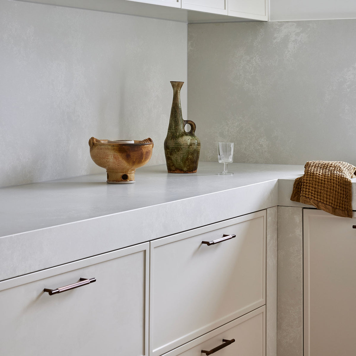 Linear Pull Aged Brass — view 2