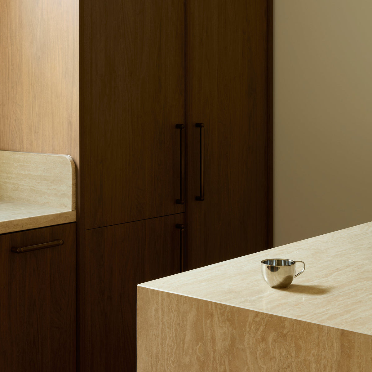 Tubby Pull Tumbled Brass — view 3