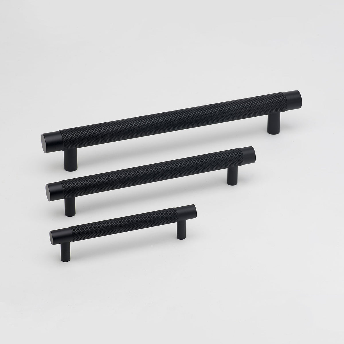 Kintore Pull Black — view 1