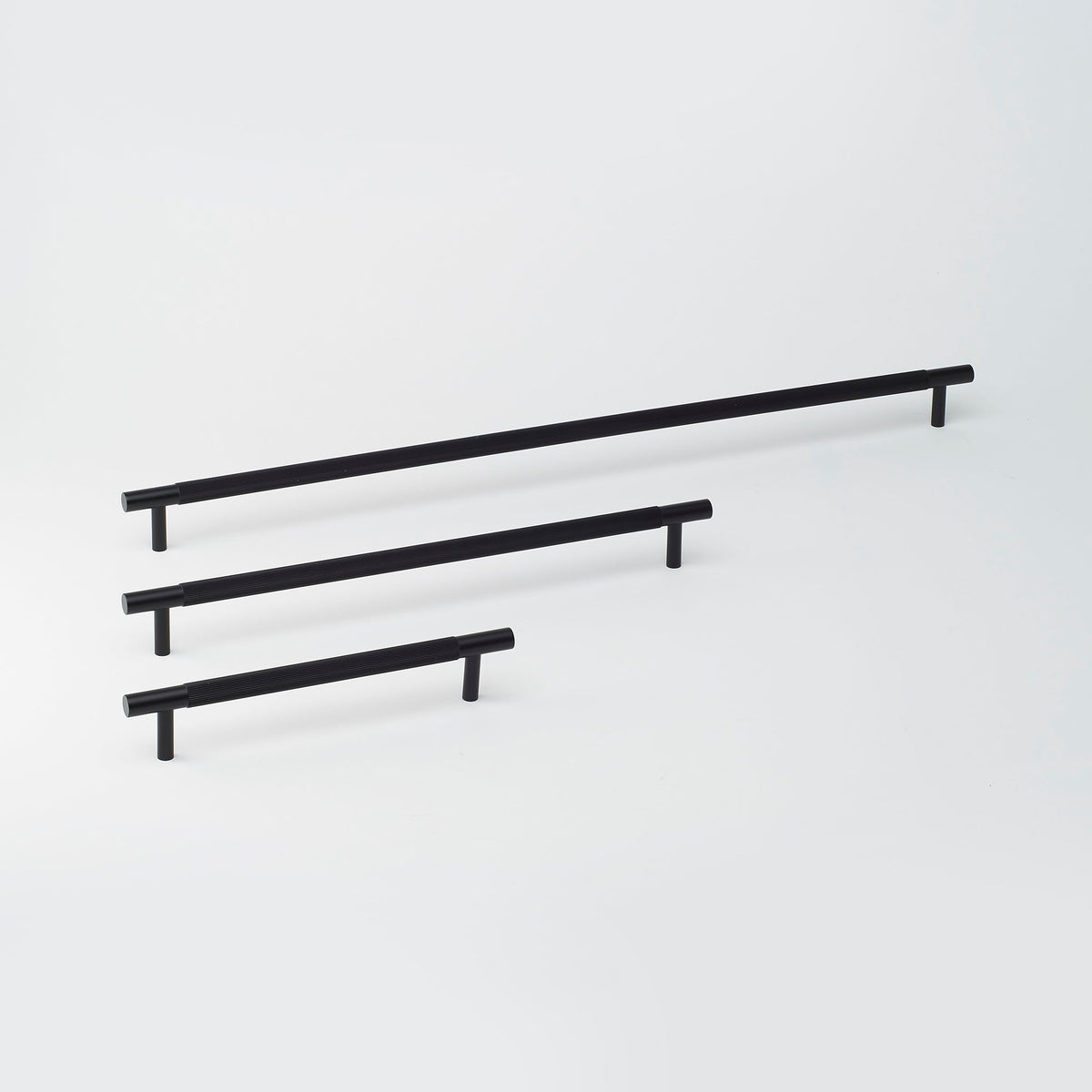 Linear Pull Black — view 1