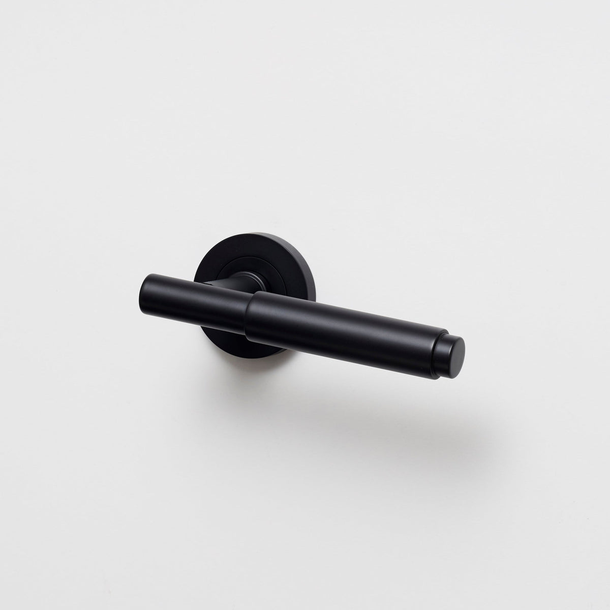 Lola Lever Black — view 1