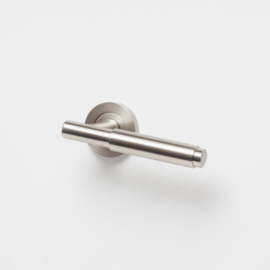 Lola Lever Nickel — view 1