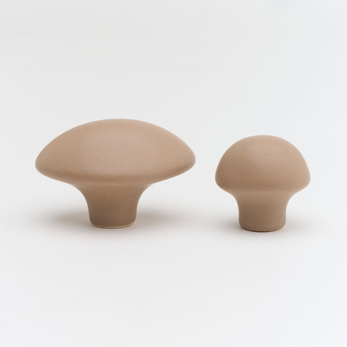 Pebble Knob Taupe — view 1