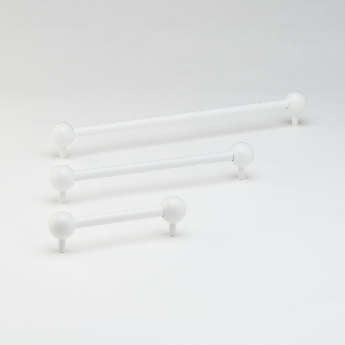 Sphere Pull White — view 1