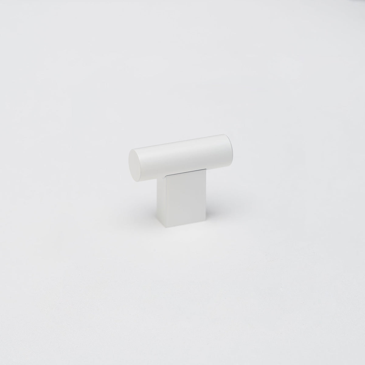 T Pull White — view 1