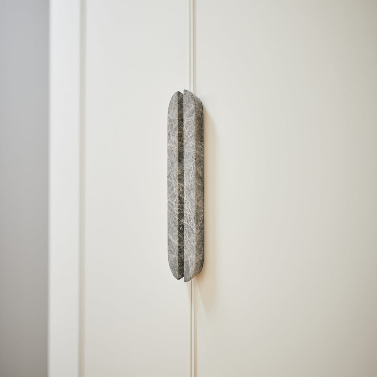 Dot Marble Handle Tundra Grey Large — view 2
