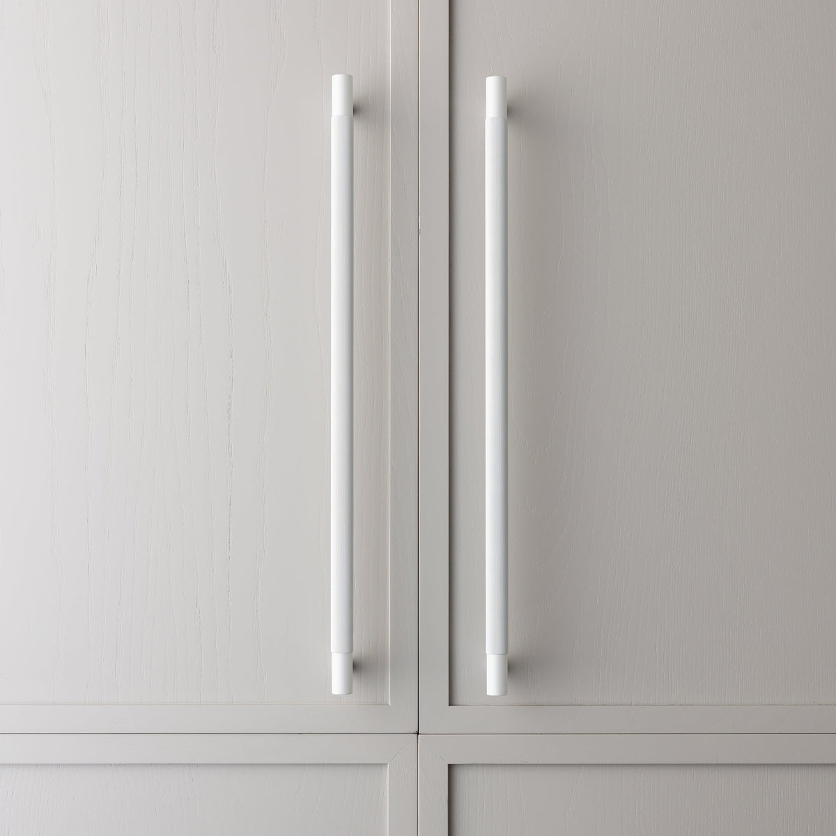 Linear Appliance Pull White — view 3